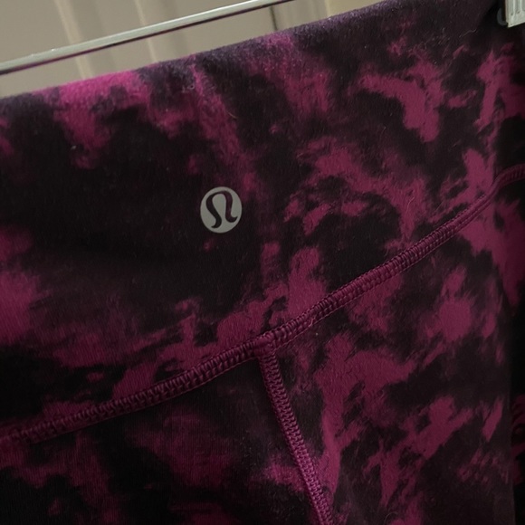 Lululemon Tie Dye Wunder Under Crop Leggings - Picture 5 of 9